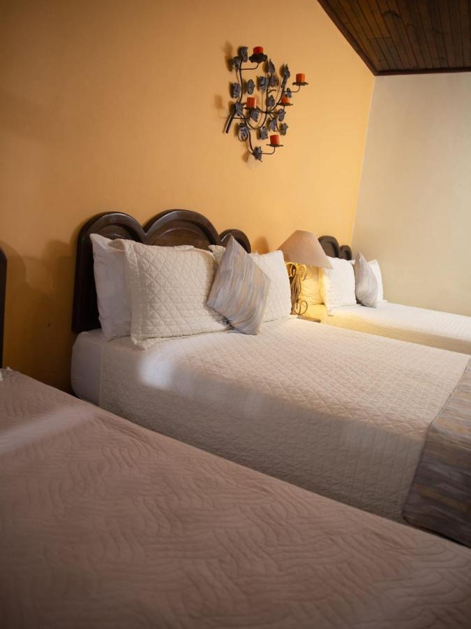 Hotel Plaza Copan Bagian luar foto