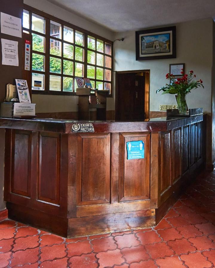 Hotel Plaza Copan Bagian luar foto