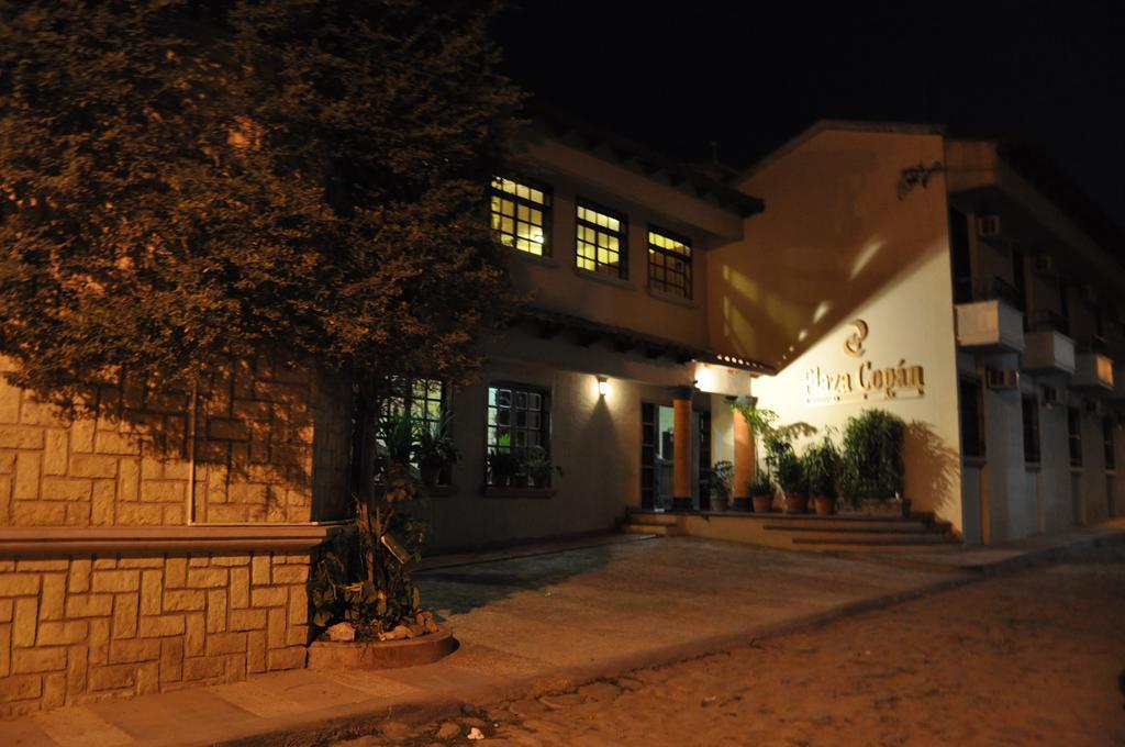 Hotel Plaza Copan Bagian luar foto