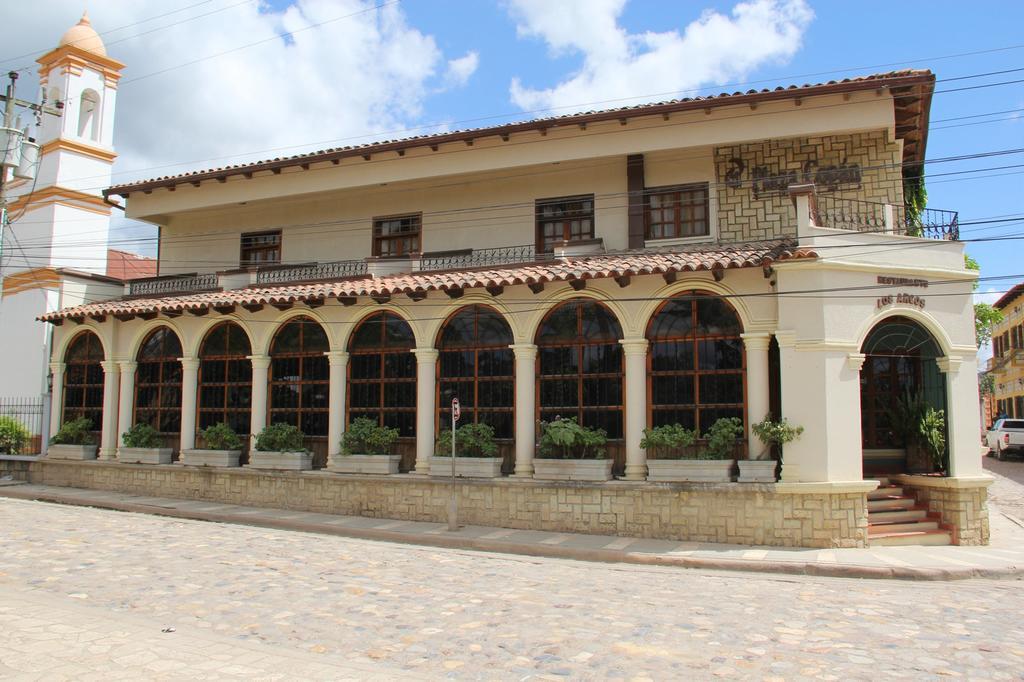 Hotel Plaza Copan Bagian luar foto